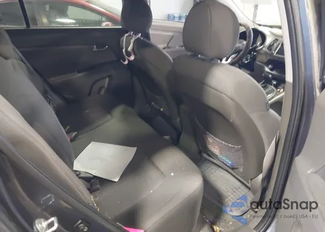 2011 Kia Sportage Lx z USA, uszkodzony, nr VIN KNDPBCA28B7084248